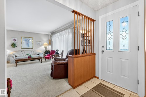 5607 97 Avenue, Edmonton, AB - Indoor Photo Showing Other Room