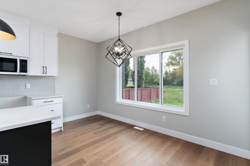 5020 50 Street, Calmar, AB - Indoor