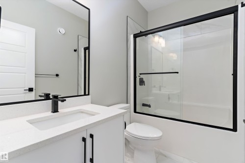 5020 50 Street, Calmar, AB - Indoor Photo Showing Bathroom