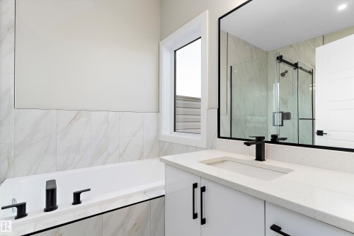 5020 50 Street, Calmar, AB - Indoor Photo Showing Bathroom