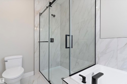 5020 50 Street, Calmar, AB - Indoor Photo Showing Bathroom