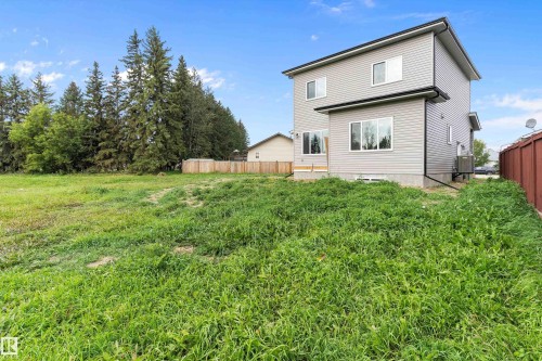 5020 50 Street, Calmar, AB - Outdoor