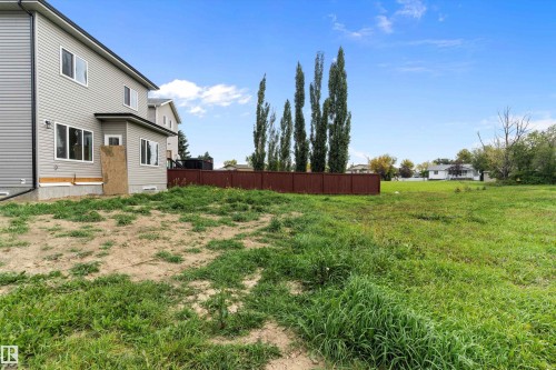 5020 50 Street, Calmar, AB - Outdoor