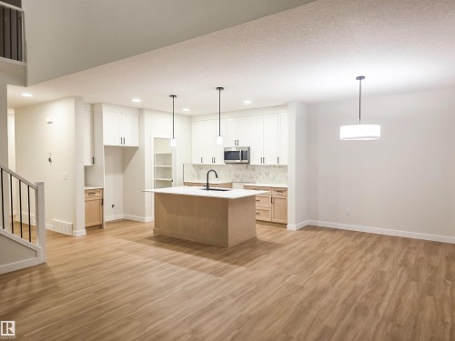 6 Elis Link, Spruce Grove, AB - Indoor Photo Showing Kitchen With Upgraded Kitchen
