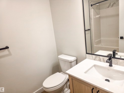 6 Elis Link, Spruce Grove, AB - Indoor Photo Showing Bathroom