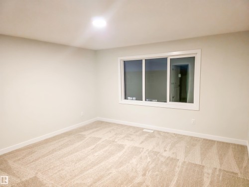 6 Elis Link, Spruce Grove, AB - Indoor Photo Showing Other Room