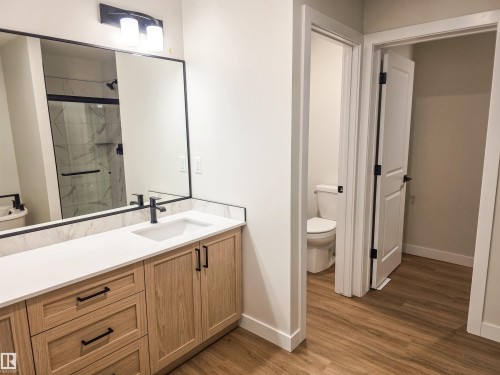 6 Elis Link, Spruce Grove, AB - Indoor Photo Showing Bathroom