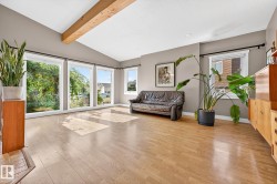 11524 152B Avenue  Edmonton, AB T5X 1E8