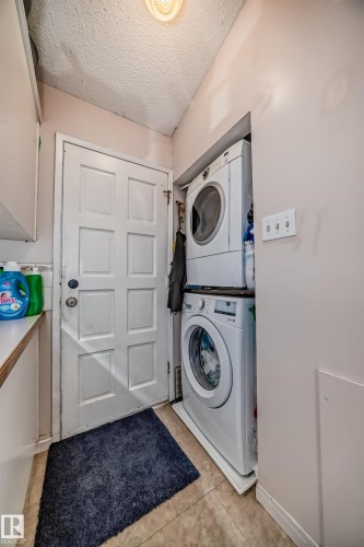 6807 Delwood Road, Edmonton, AB - Indoor Photo Showing Laundry Room