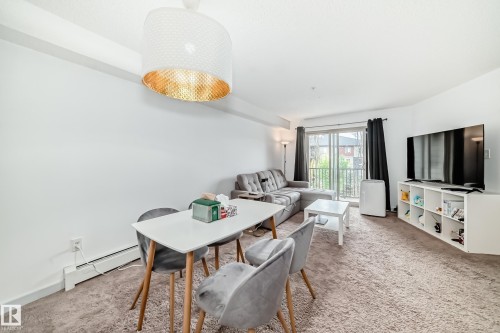 303 1070 Mcconachie Blvd, Edmonton, AB - Indoor