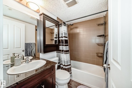 303 1070 Mcconachie Blvd, Edmonton, AB - Indoor Photo Showing Bathroom