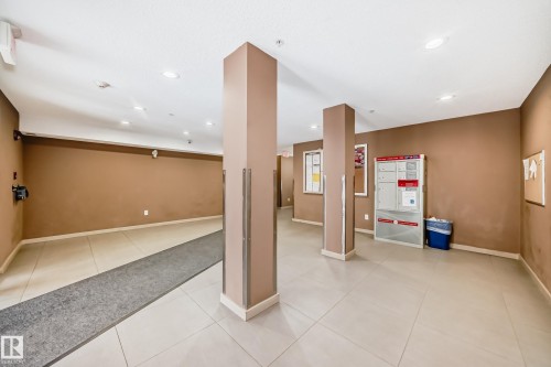 303 1070 Mcconachie Blvd, Edmonton, AB - Indoor
