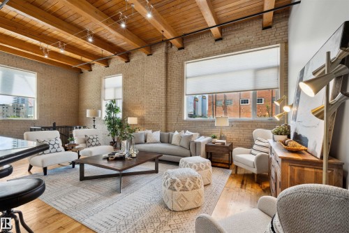 111 10309 107 Street, Edmonton, AB - Indoor