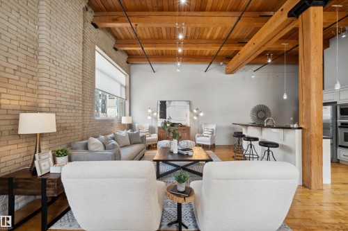 111 10309 107 Street, Edmonton, AB - Indoor Photo Showing Living Room