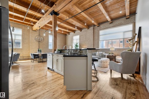 111 10309 107 Street, Edmonton, AB - Indoor