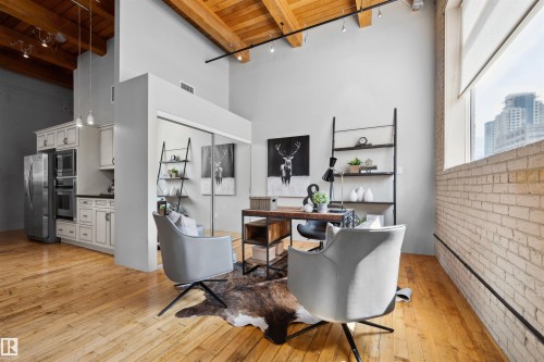 111 10309 107 Street, Edmonton, AB - Indoor