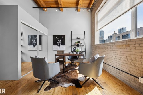 111 10309 107 Street, Edmonton, AB - Indoor