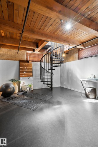 111 10309 107 Street, Edmonton, AB - Indoor Photo Showing Garage