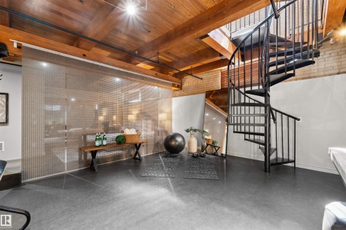 111 10309 107 Street, Edmonton, AB - Indoor