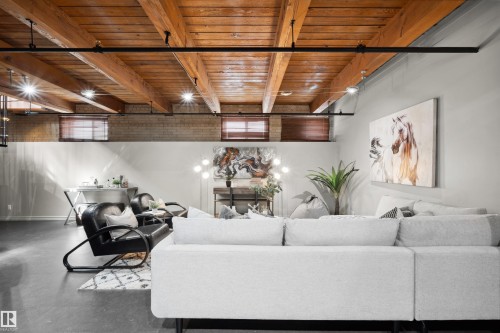 111 10309 107 Street, Edmonton, AB - Indoor