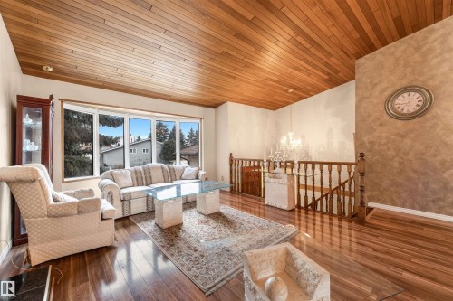 9920 184 Street, Edmonton, AB - Indoor Photo Showing Living Room