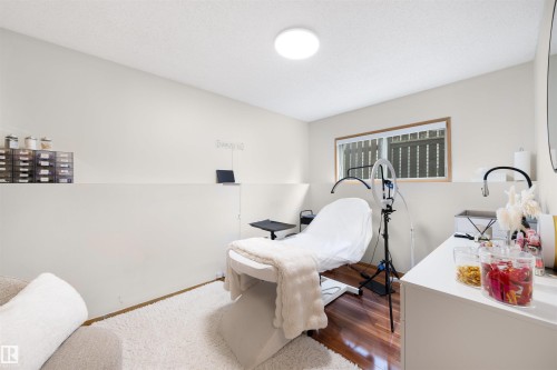 9920 184 Street, Edmonton, AB - Indoor Photo Showing Other Room