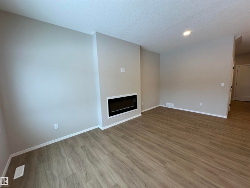 1152 South Creek Wynd, Stony Plain, AB - Indoor