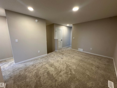 1152 South Creek Wynd, Stony Plain, AB - Indoor Photo Showing Other Room