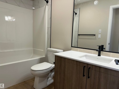 1152 South Creek Wynd, Stony Plain, AB - Indoor Photo Showing Bathroom