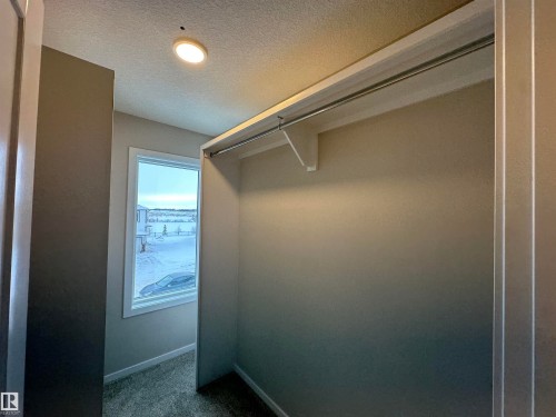1152 South Creek Wynd, Stony Plain, AB - Indoor