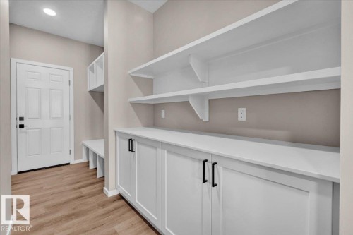 1152 South Creek Wynd, Stony Plain, AB - Indoor