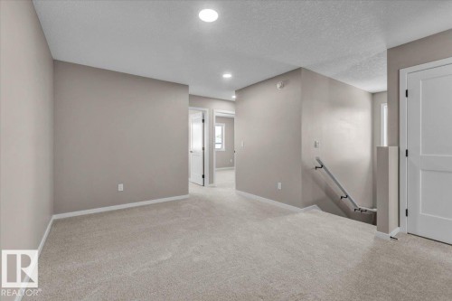 1152 South Creek Wynd, Stony Plain, AB - Indoor Photo Showing Other Room