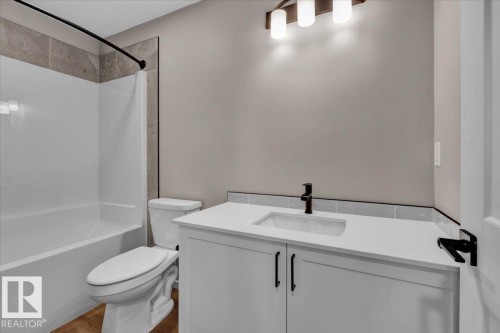 1152 South Creek Wynd, Stony Plain, AB - Indoor Photo Showing Bathroom