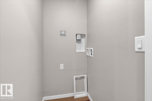 1152 South Creek Wynd, Stony Plain, AB - Indoor Photo Showing Other Room