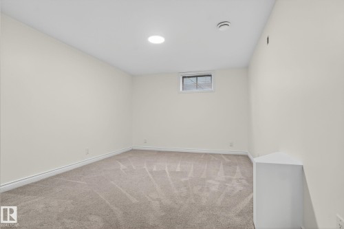 11155 37 Avenue, Edmonton, AB - Indoor Photo Showing Other Room