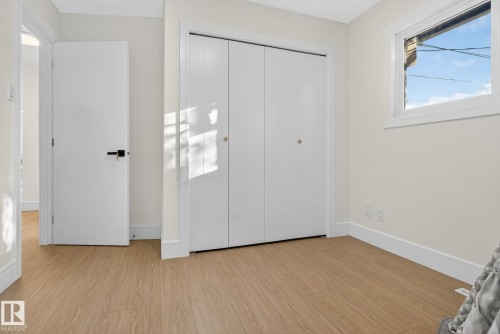 11155 37 Avenue, Edmonton, AB - Indoor Photo Showing Other Room