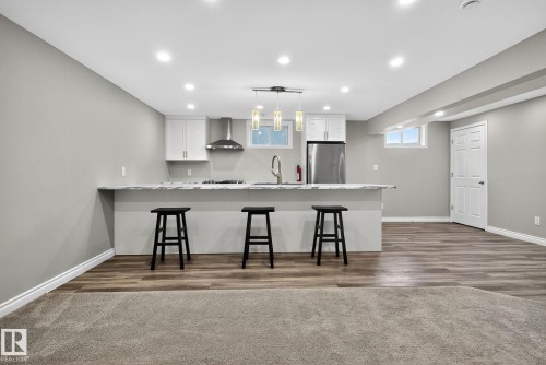 11155 37 Avenue, Edmonton, AB - Indoor