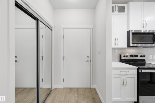 228 812 Welsh Drive, Edmonton, AB - Indoor