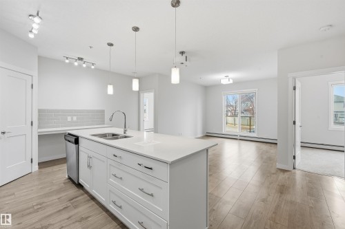 228 812 Welsh Drive, Edmonton, AB - Indoor Photo Showing Kitchen With Double Sink