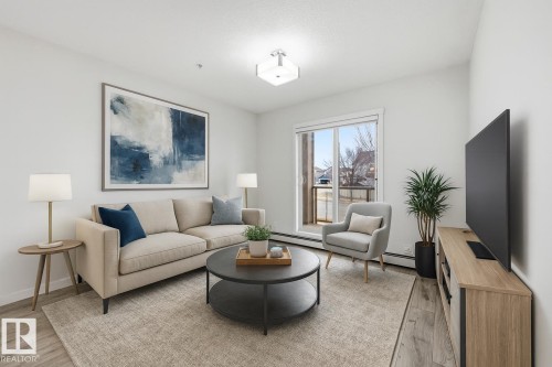 228 812 Welsh Drive, Edmonton, AB - Indoor Photo Showing Living Room