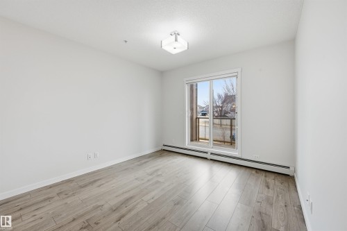 228 812 Welsh Drive, Edmonton, AB - Indoor Photo Showing Other Room