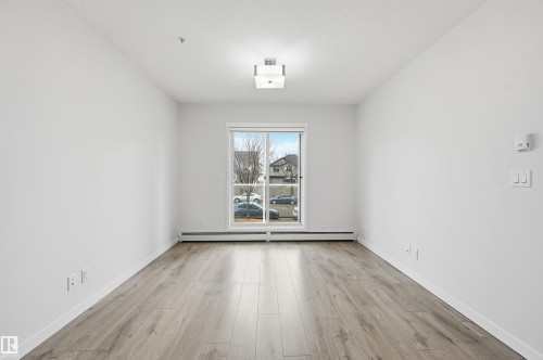 228 812 Welsh Drive, Edmonton, AB - Indoor Photo Showing Other Room