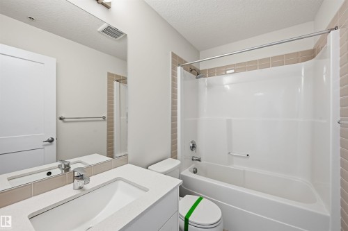 228 812 Welsh Drive, Edmonton, AB - Indoor Photo Showing Bathroom
