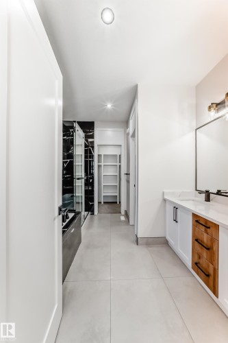 7025 Kiviaq Crescent, Edmonton, AB - Indoor Photo Showing Other Room