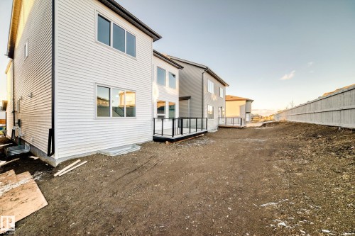 7025 Kiviaq Crescent, Edmonton, AB - Outdoor With Exterior