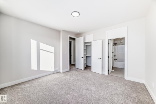 7025 Kiviaq Crescent, Edmonton, AB - Indoor Photo Showing Other Room