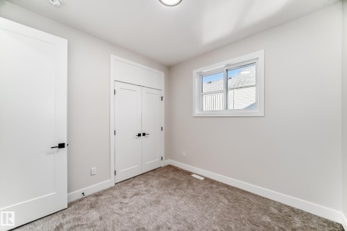 7025 Kiviaq Crescent, Edmonton, AB - Indoor Photo Showing Other Room