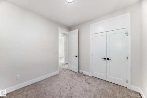 7025 Kiviaq Crescent, Edmonton, AB - Indoor Photo Showing Other Room