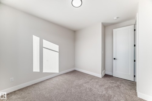 7025 Kiviaq Crescent, Edmonton, AB - Indoor Photo Showing Other Room