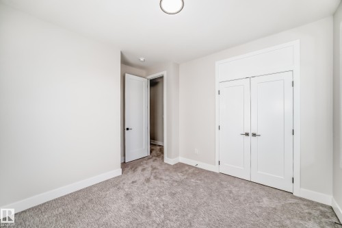 7025 Kiviaq Crescent, Edmonton, AB - Indoor Photo Showing Other Room